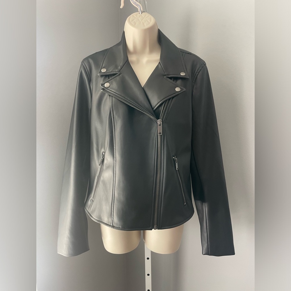 NWT. Gap Faux Leather Black Moto Jacket. Size Medium.
